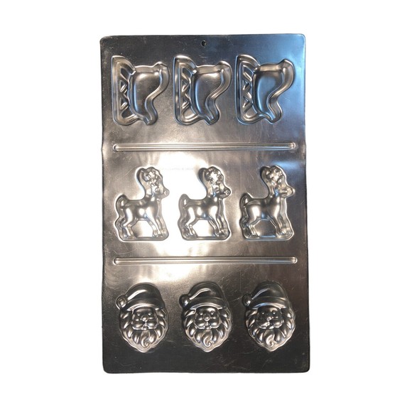 Wilton Other - Vintage 1986 Wilton Christmas Cookie / Candy Mold Pan Santa Reindeer Sleigh